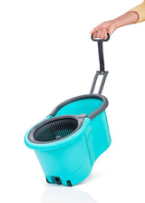 Marca - Bucket 360 ° Spin Mop Set, 2 Pcs Refill, Plastic Wringer - Multicolour